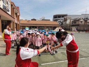 優勝カップ授与新