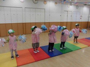 ポンポンきれいだね♪　きり